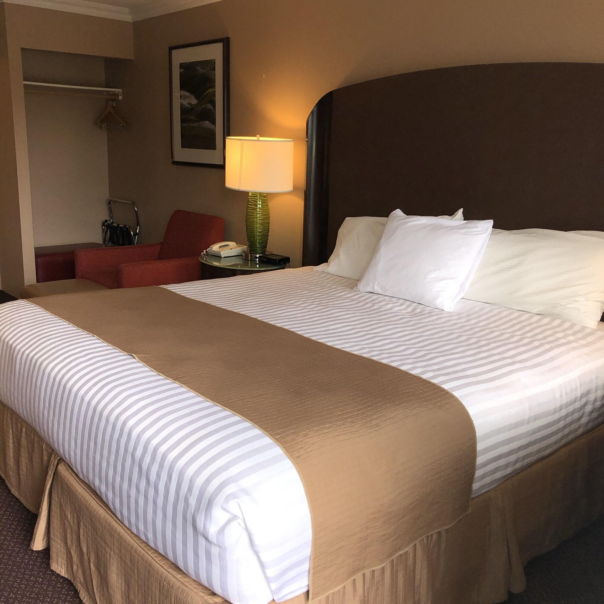 Coast Courtenay Hotel Екстер'єр фото