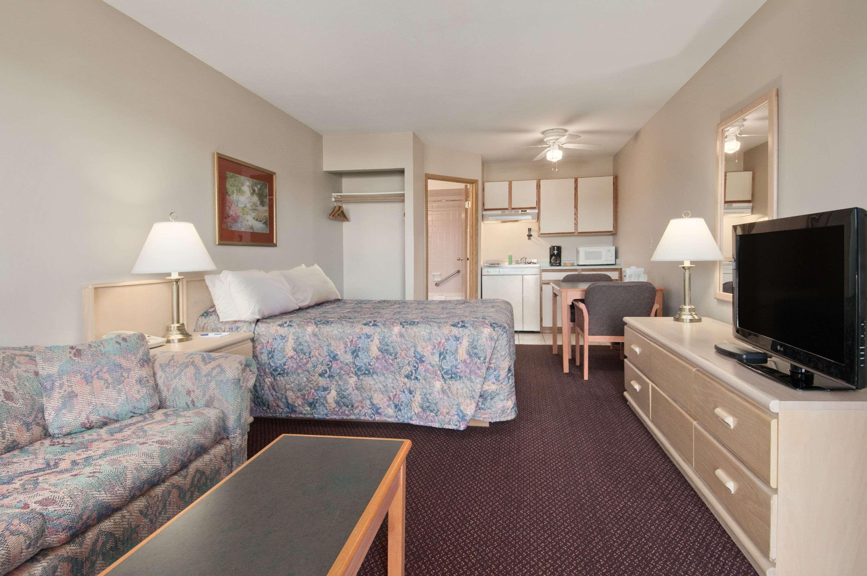 Coast Courtenay Hotel Екстер'єр фото