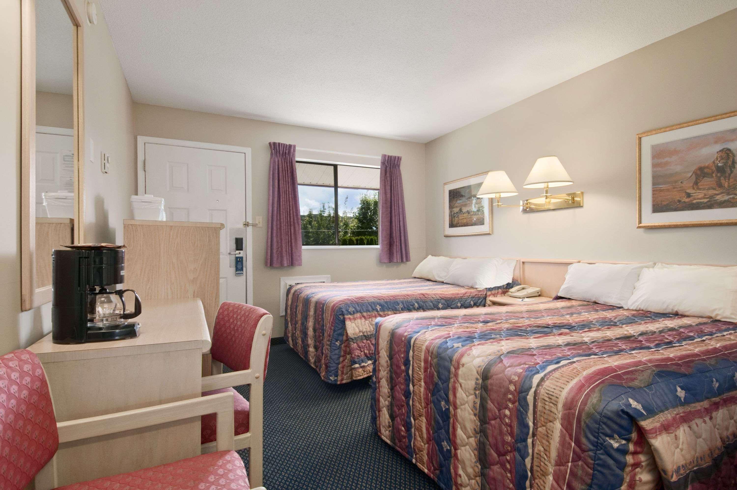 Coast Courtenay Hotel Екстер'єр фото