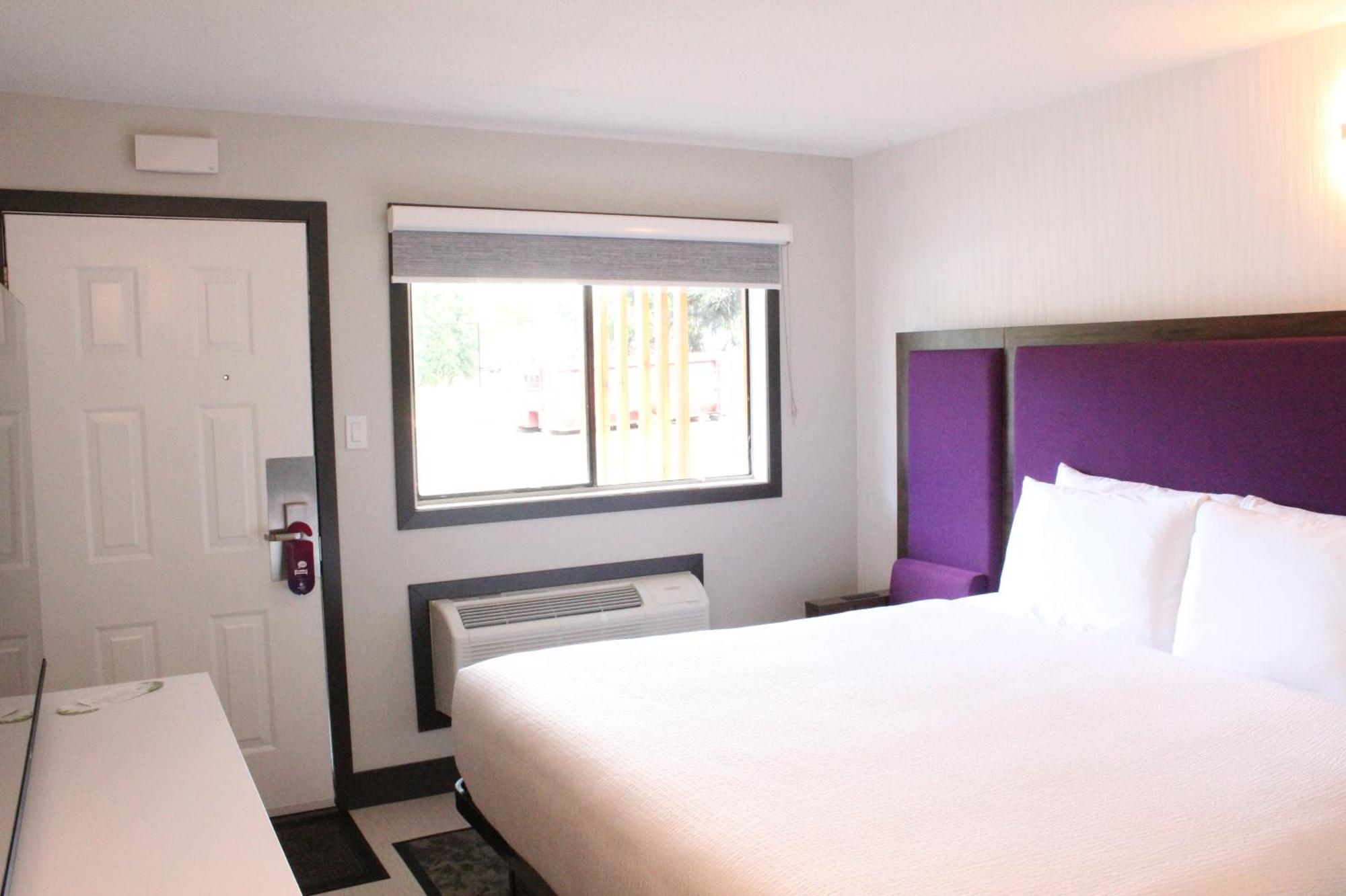 Coast Courtenay Hotel Екстер'єр фото